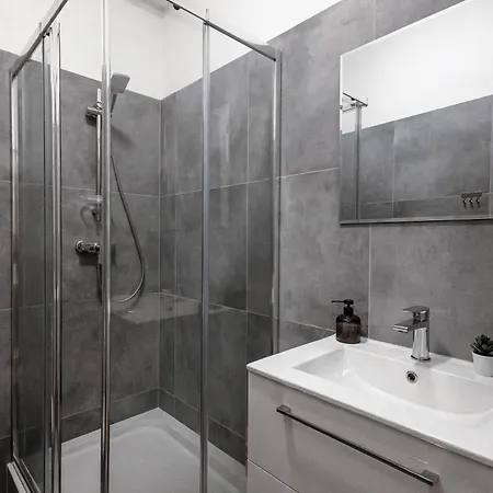 Clicktheflat Wolska Apartment *